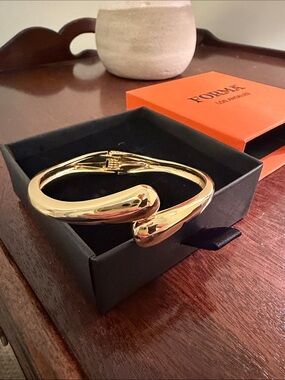 FORMA Los Angeles Sculptural Gold Cuff Bracelet Tarnish Resistant